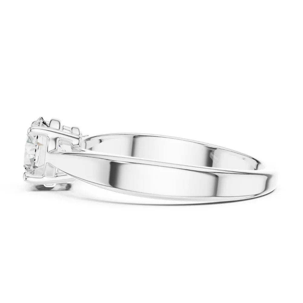 Twisted Solitaire Ring in 925 Sterling Silver | ORYNIO