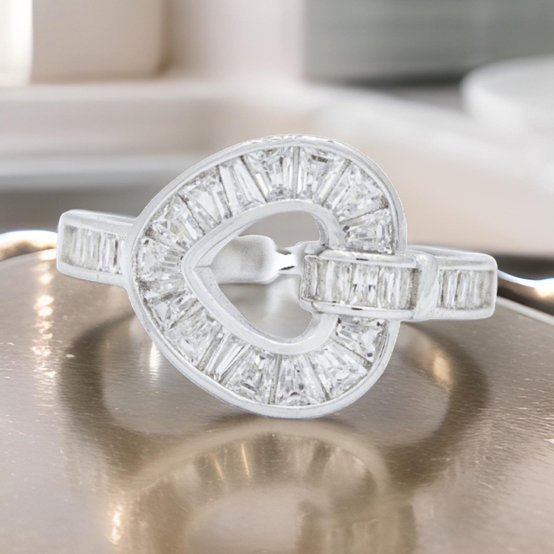 925 Sterling Silver Heart Design Classy Women's Solitaire Ring - Elegant Jewelry for Every Occasion